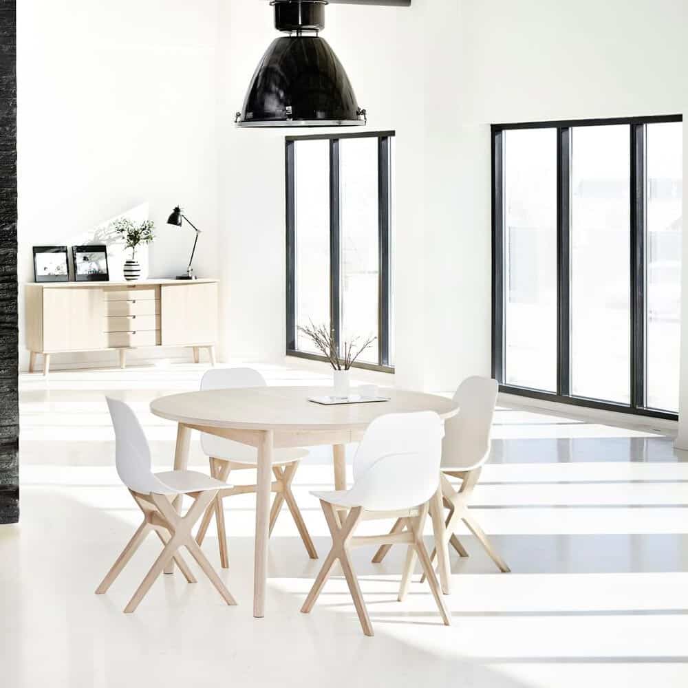 Caso-120-runt-matbord-miljo